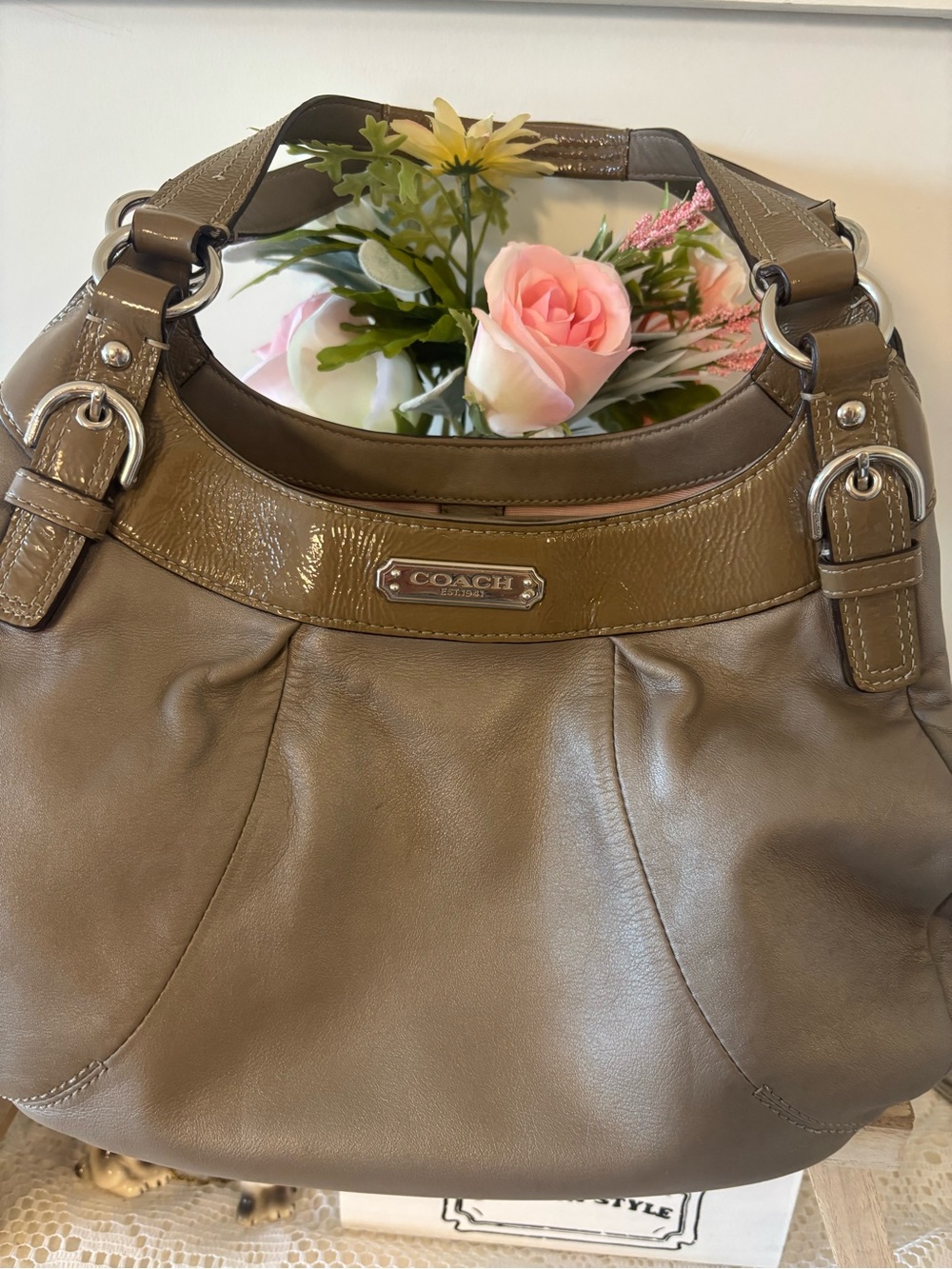 Coach vintage Soho boho Taupe/ Brown Leather Shoulder Bag with Patent Trim